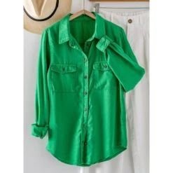 Trend:Notes Women's Kelly Green Chambray Button Shirt